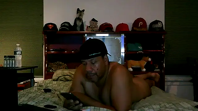 Snapshot of pimpdaddy4ever chatting on 12, 9, 2025 pimpdaddy4ever online show from 12, 9, 2025
