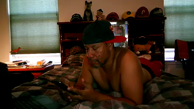 Snapshot of pimpdaddy4ever chatting on 16, 11, 2025 pimpdaddy4ever online show from 16, 11, 2025