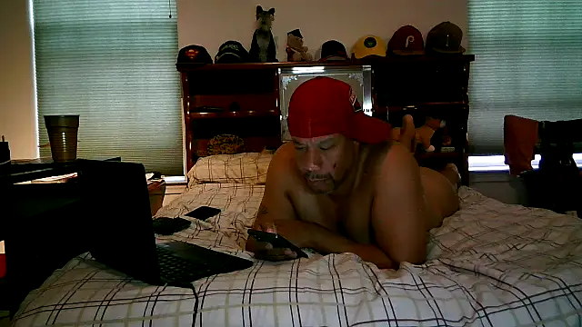 Snapshot of pimpdaddy4ever chatting on 14, 12, 2025 pimpdaddy4ever online show from 14, 12, 2025