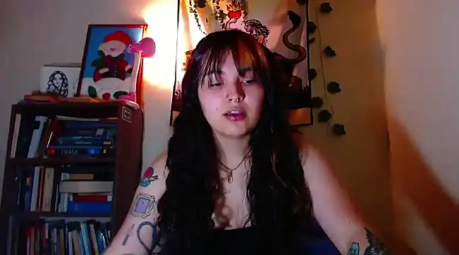 Snapshot of sweetiee_mary chatting on 8, 12, 2024 sweetiee mary online show from 8, 12, 2024