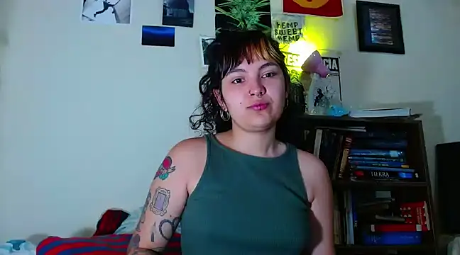 Snapshot of sweetiee_mary chatting on 12, 2, 2025 sweetiee mary online show from 12, 2, 2025