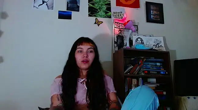 Snapshot of sweetiee_mary chatting on 1, 3, 2025 sweetiee mary online show from 1, 3, 2025