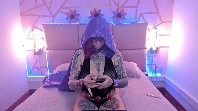 Snapshot of ViolettaBaker_ chatting on 15, 10, 2025 ViolettaBaker online show from 15, 10, 2025