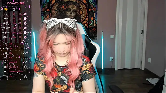 Snapshot of Project_hisoka chatting on 13, 11, 2025 Project hisoka online show from 13, 11, 2025