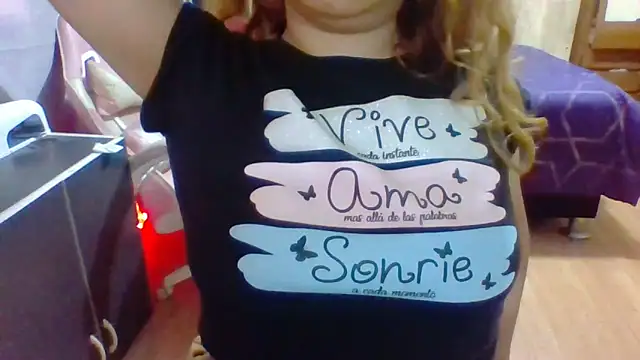 Snapshot of Jennxdolls chatting on 2, 12, 2024 Jennxdolls online show from 2, 12, 2024