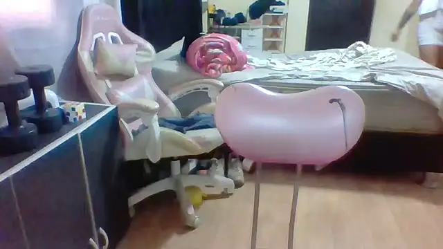 Snapshot of Jennxdolls chatting on 15, 2, 2025 Jennxdolls online show from 15, 2, 2025