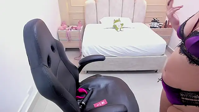 MADISON ROWAN1 online show from 7, 3, 2026