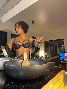 Snapshot of Black_Dolll chatting on 19, 12, 2024 Black Dolll online show from 19, 12, 2024