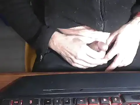 Snapshot of Adri_gard chatting on 4, 1, 2025 Adri gard online show from 4, 1, 2025