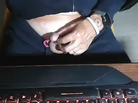 Snapshot of Adri_gard chatting on 1, 10, 2025 Adri gard online show from 1, 10, 2025