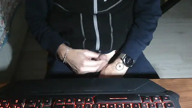 Snapshot of Adri_gard chatting on 21, 11, 2025 Adri gard online show from 21, 11, 2025