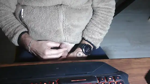 Snapshot of Adri_gard chatting on 27, 11, 2025 Adri gard online show from 27, 11, 2025