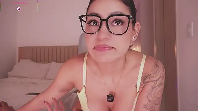 Snapshot of Amber-9 chatting on 13, 11, 2025 Amber-9 online show from 13, 11, 2025