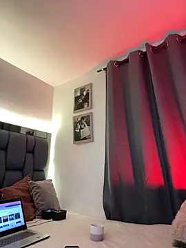 Vonmodel1 online show from 6, 1, 2025