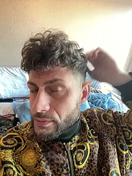 michifolli92 online show from 3, 3, 2025