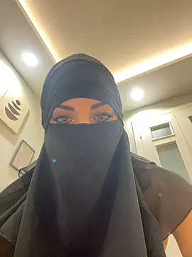 Snapshot of Amberonee31 chatting on 1, 2, 2025 Amberonee31 online show from 1, 2, 2025