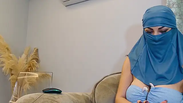 Snapshot of Amberonee31 chatting on 5, 3, 2025 Amberonee31 online show from 5, 3, 2025