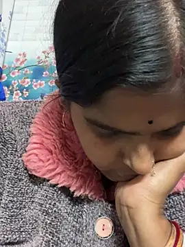 Snapshot of Beauty-queen chatting on 15, 2, 2025 Beauty-queen online show from 15, 2, 2025