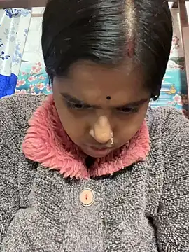 Snapshot of Beauty-queen chatting on 16, 2, 2025 Beauty-queen online show from 16, 2, 2025