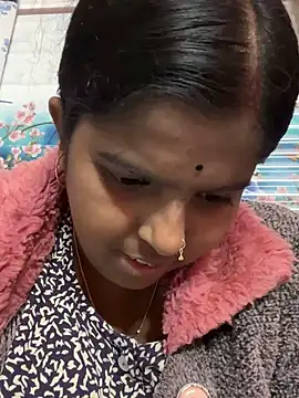 Snapshot of Beauty-queen chatting on 17, 2, 2025 Beauty-queen online show from 17, 2, 2025