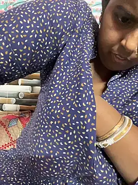 Snapshot of Beauty-queen chatting on 3, 3, 2025 Beauty-queen online show from 3, 3, 2025