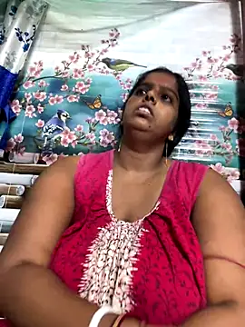 Snapshot of Beauty-queen chatting on 23, 9, 2025 Beauty-queen online show from 23, 9, 2025