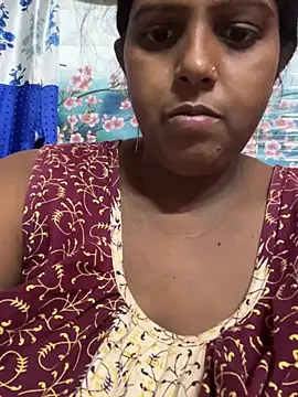 Snapshot of Beauty-queen chatting on 18, 4, 2026 Beauty-queen online show from 18, 4, 2026
