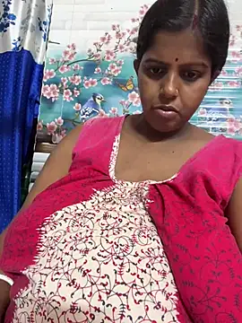 Snapshot of Beauty-queen chatting on 22, 4, 2026 Beauty-queen online show from 22, 4, 2026