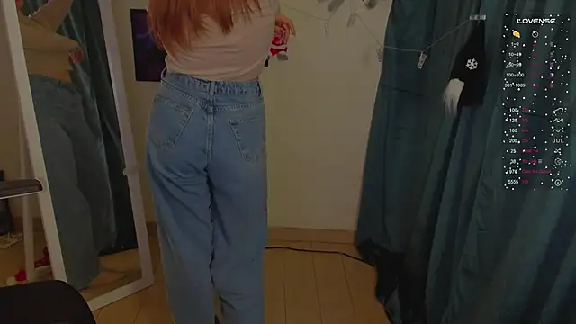 Snapshot of Josephine_Kiss chatting on 2, 1, 2025 Josephine Kiss online show from 2, 1, 2025