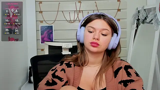 Snapshot of Josephine_Kiss chatting on 11, 1, 2025 Josephine Kiss online show from 11, 1, 2025