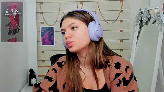 Snapshot of Josephine_Kiss chatting on 11, 1, 2025 Josephine Kiss online show from 11, 1, 2025