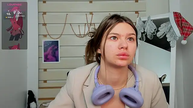 Snapshot of Josephine_Kiss chatting on 17, 1, 2025 Josephine Kiss online show from 17, 1, 2025