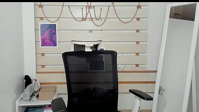 Snapshot of Josephine_Kiss chatting on 29, 1, 2025 Josephine Kiss online show from 29, 1, 2025