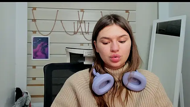 Snapshot of Josephine_Kiss chatting on 5, 2, 2025 Josephine Kiss online show from 5, 2, 2025