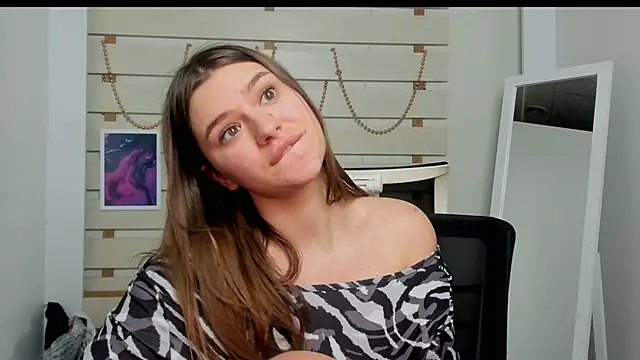 Snapshot of Josephine_Kiss chatting on 5, 2, 2025 Josephine Kiss online show from 5, 2, 2025