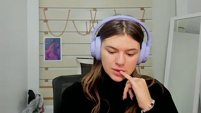 Snapshot of Josephine_Kiss chatting on 8, 2, 2025 Josephine Kiss online show from 8, 2, 2025