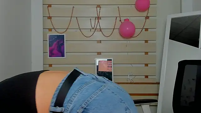 Snapshot of Josephine_Kiss chatting on 14, 2, 2025 Josephine Kiss online show from 14, 2, 2025