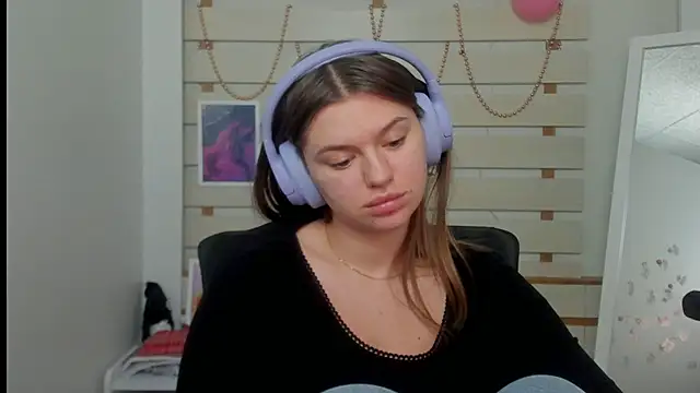 Snapshot of Josephine_Kiss chatting on 23, 2, 2025 Josephine Kiss online show from 23, 2, 2025