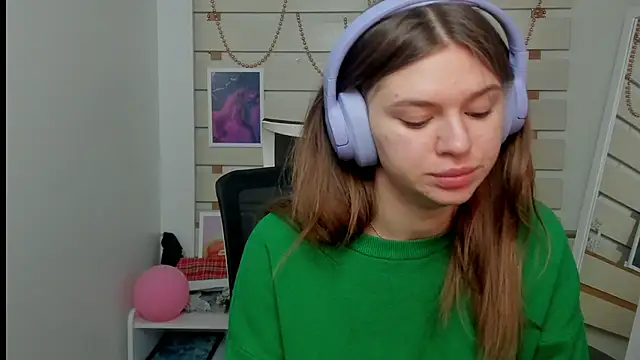 Snapshot of Josephine_Kiss chatting on 27, 2, 2025 Josephine Kiss online show from 27, 2, 2025