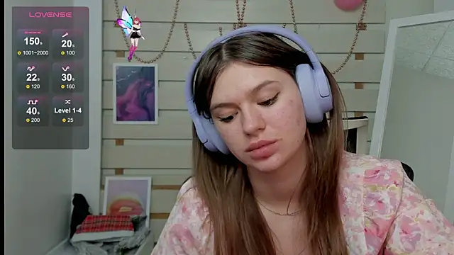 Snapshot of Josephine_Kiss chatting on 8, 3, 2025 Josephine Kiss online show from 8, 3, 2025