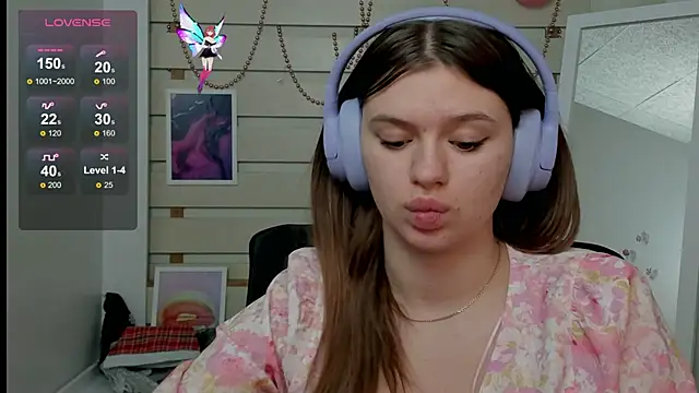 Snapshot of Josephine_Kiss chatting on 8, 3, 2025 Josephine Kiss online show from 8, 3, 2025