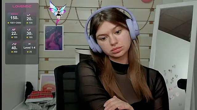 Snapshot of Josephine_Kiss chatting on 9, 3, 2025 Josephine Kiss online show from 9, 3, 2025