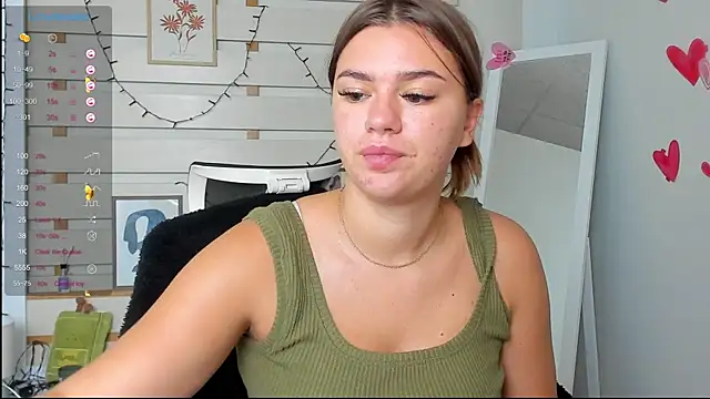 Snapshot of Josephine_Kiss chatting on 8, 10, 2025 Josephine Kiss online show from 8, 10, 2025