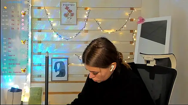 Snapshot of Josephine_Kiss chatting on 20, 10, 2025 Josephine Kiss online show from 20, 10, 2025