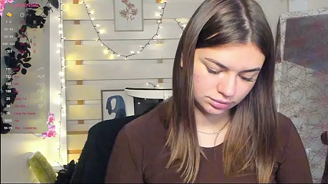 Snapshot of Josephine_Kiss chatting on 4, 11, 2025 Josephine Kiss online show from 4, 11, 2025