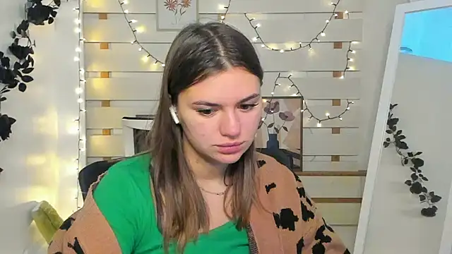 Snapshot of Josephine_Kiss chatting on 15, 11, 2025 Josephine Kiss online show from 15, 11, 2025