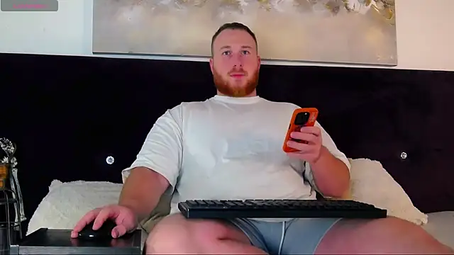 Snapshot of RoddyStill chatting on 4, 12, 2025 RoddyStill online show from 4, 12, 2025