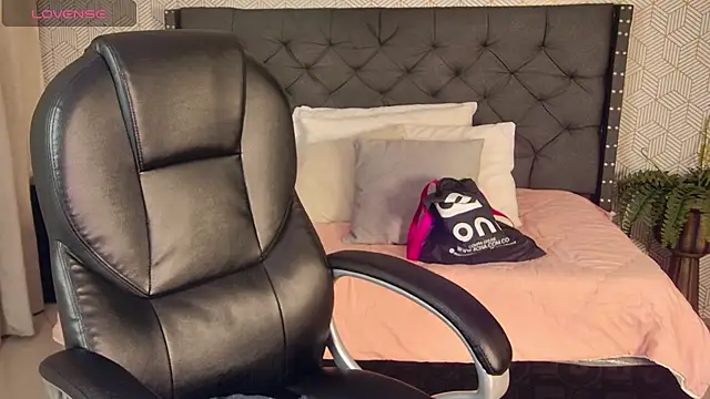 Snapshot of sussy__stone chatting on 21, 12, 2024 sussy stone online show from 21, 12, 2024