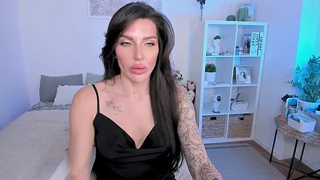 Snapshot of Sasha_Miro chatting on 18, 11, 2025 Sasha Miro online show from 18, 11, 2025