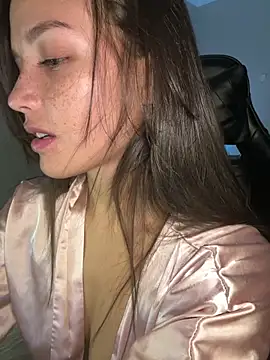 MisFrekcles  online show from 14, 10, 2025